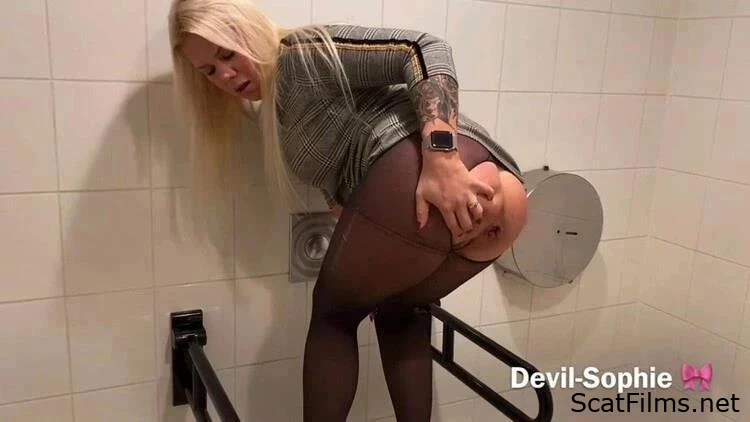 Toilet Trials: Overcoming The Obstacles Of The Womens Restroom - Devil Sophie